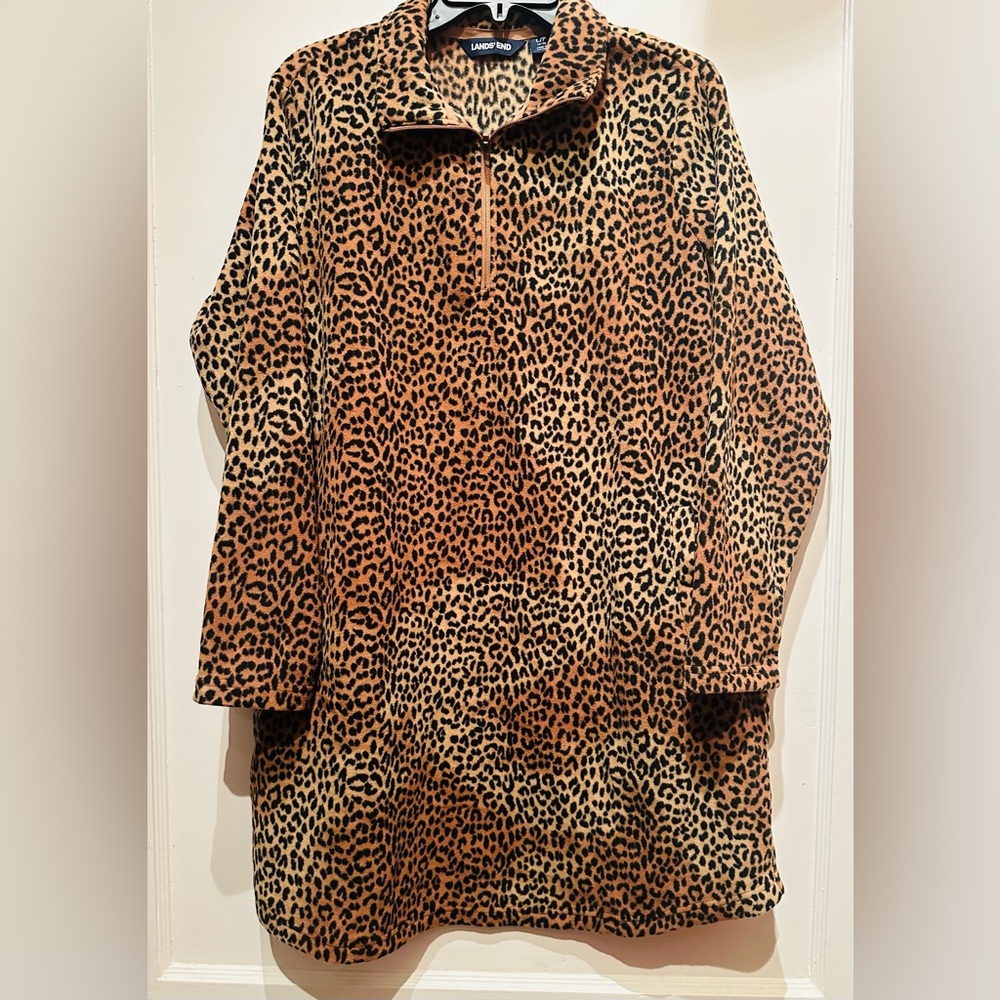 Lands’ End Women’s Fleece leopard print dress, Size Petite large